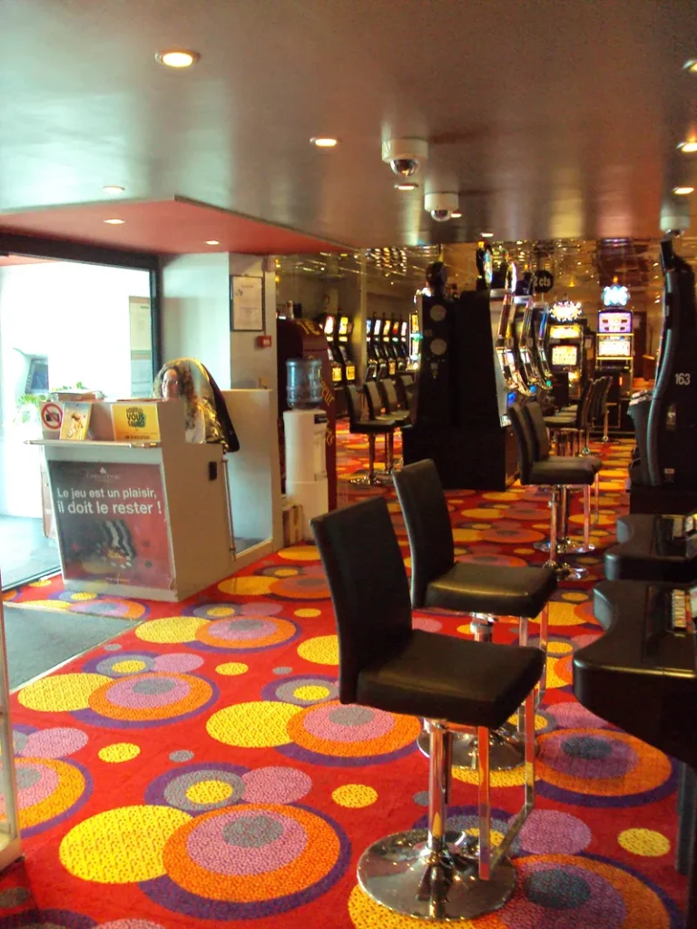 Bar gaming floor at Casino d'Yport