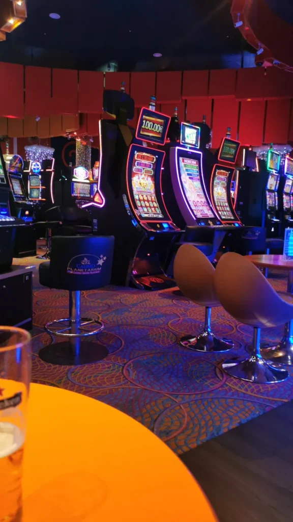 Orange lounge at Casino de Pougues-les-Eaux