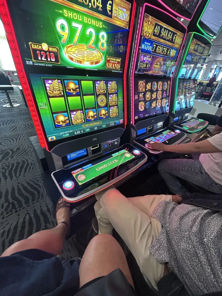 Gaming machine reel console at Casino JOA du Tréport